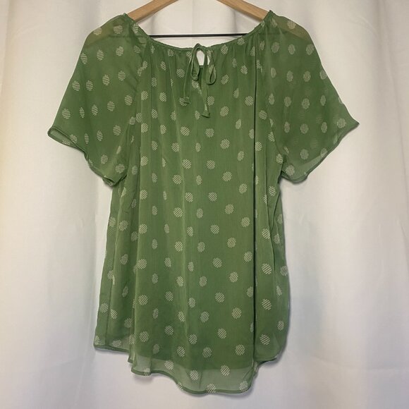 LC Lauren Conrad Green Polka Dot Womens L Blouse Flowy Sheer Chiffon Boho EUC - Picture 2 of 8